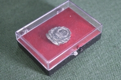 Знак значок фрачник "МВД Полиция Министерство Внутренних Дел". Коробка. Китай.