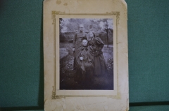 Фотография старинная семейная "Отец, мать и бабушка". 