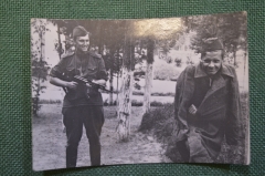 Фотография "Я беру тебя в плен", 1940-е годы.
