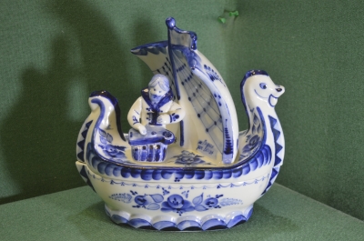 Шкатулка фарфоровая габаритная "Садко". Авторская. Фарфор. Гжель.